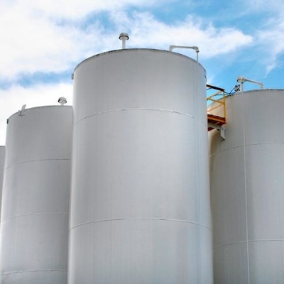 Pionowy przemysłowy zbiornik do przechowywania ropy naftowej / oleju napędowego / ciężkiego oleju opałowego 300 M3-10000 M3